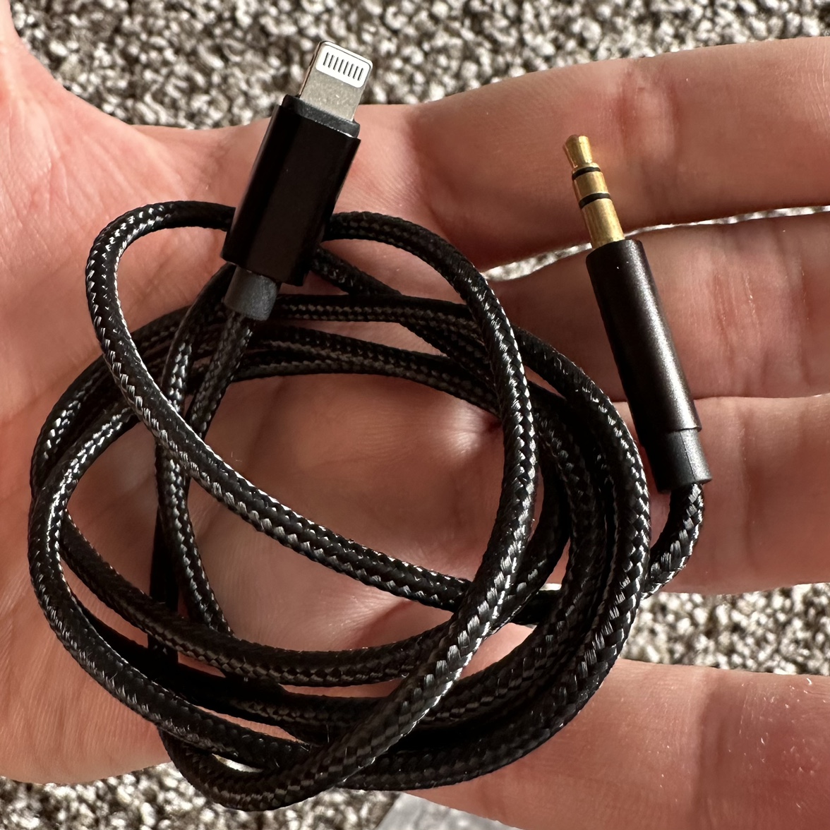 Lightning to 3.5mm Audio Jack Adapter for Cars, Speakers