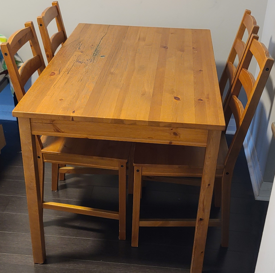 IKEA Dining cum study table with 4 chairs $35 cad - photo 2