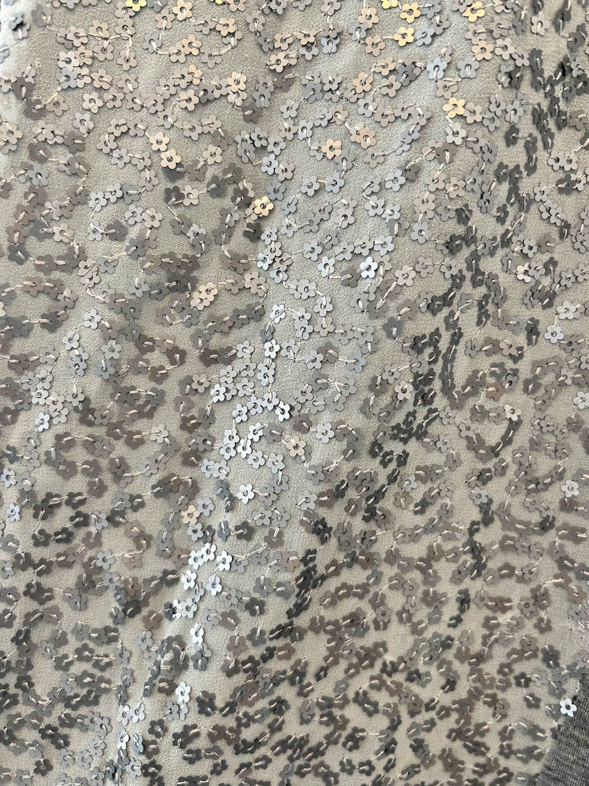 Grey tank with sequins on the back image indicator(4)