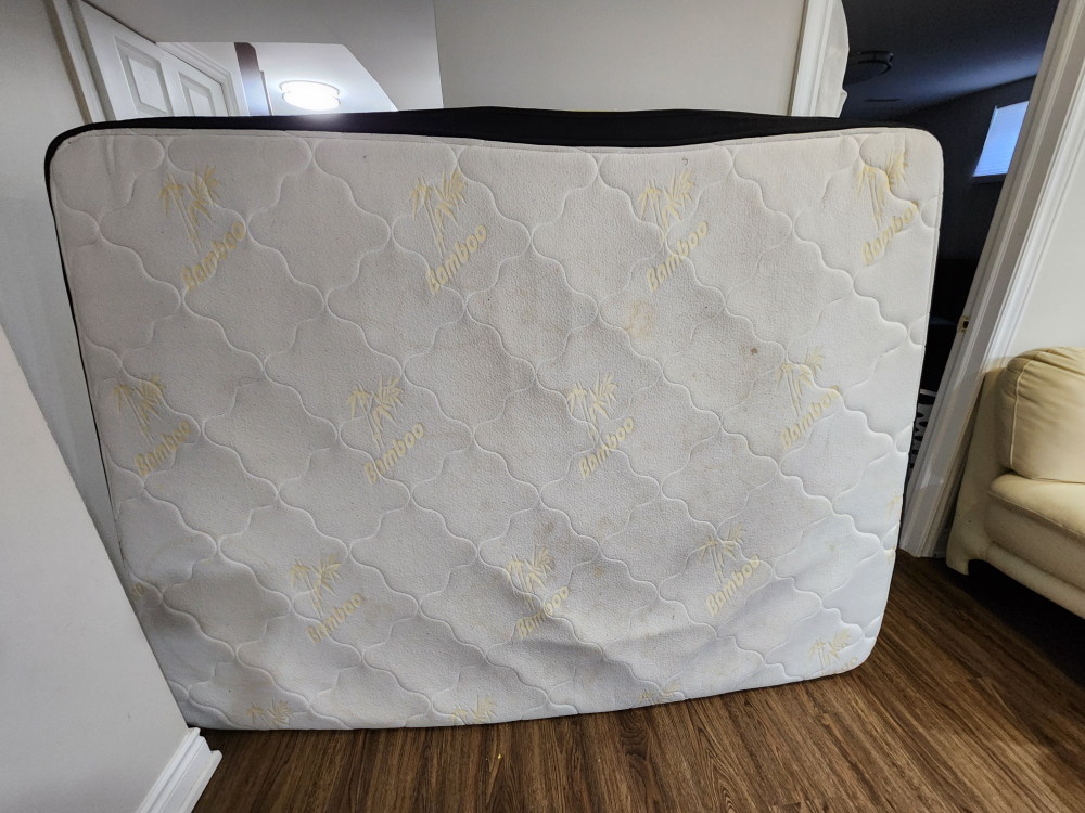 queen mattress - photo 3