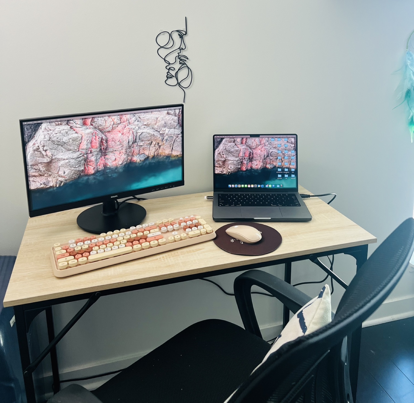 Computer desk/table