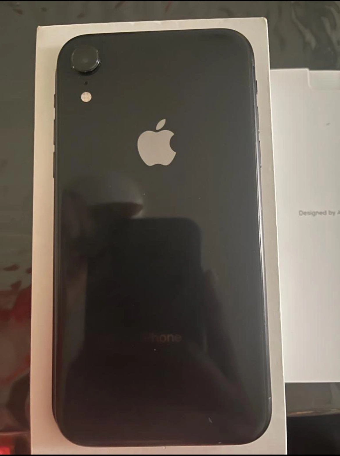 iPhone XR - photo 3