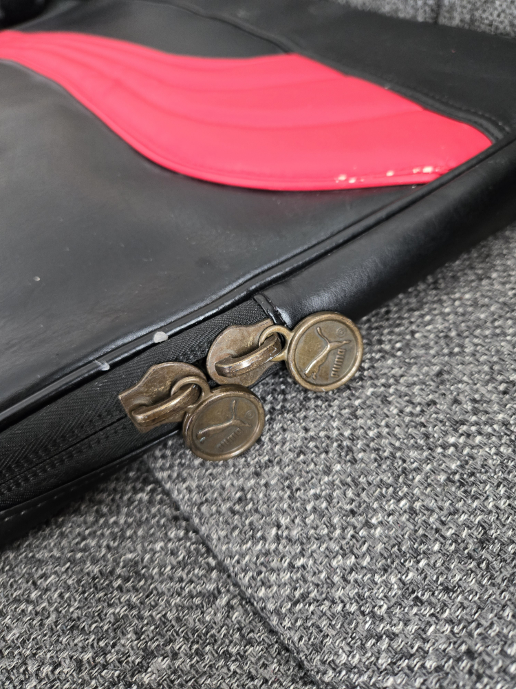 Puma laptop sleeve image indicator(4)