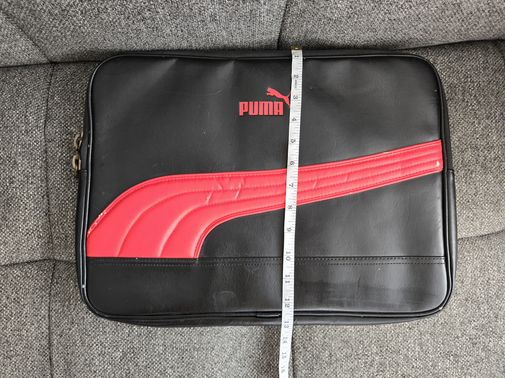 Puma laptop sleeve image indicator(5)