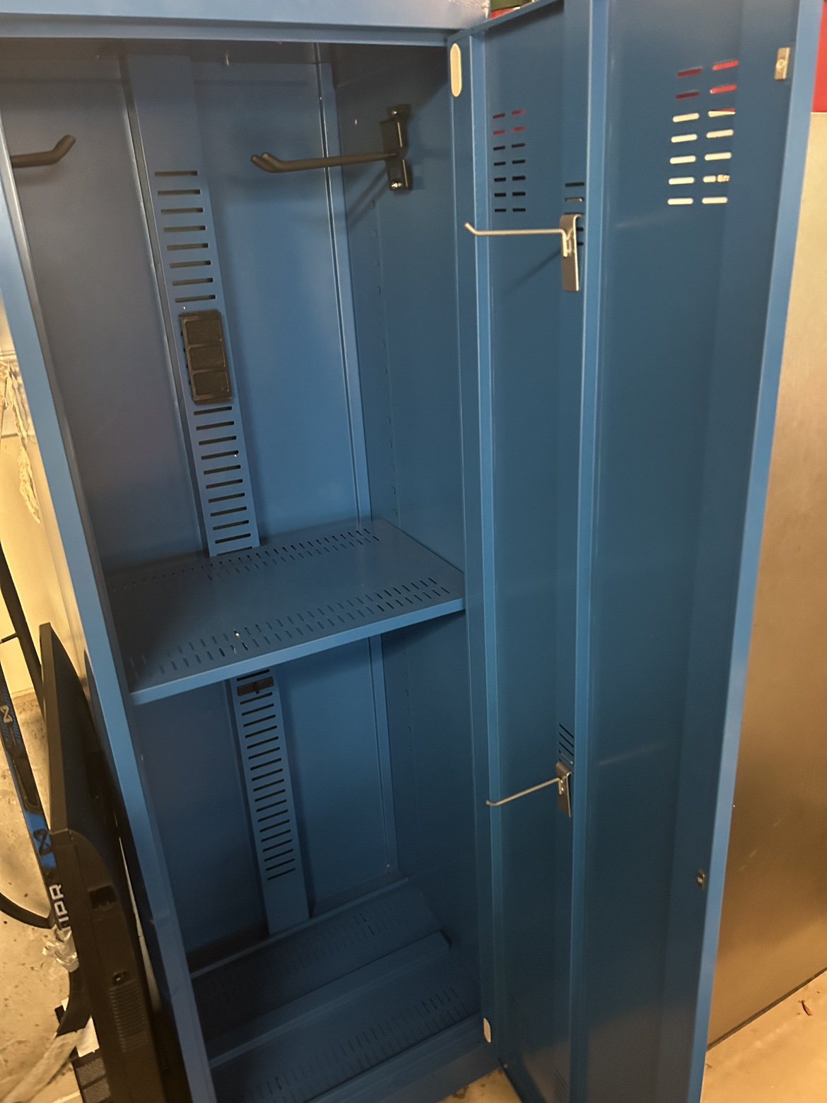 Hockey locker storage - photo 2