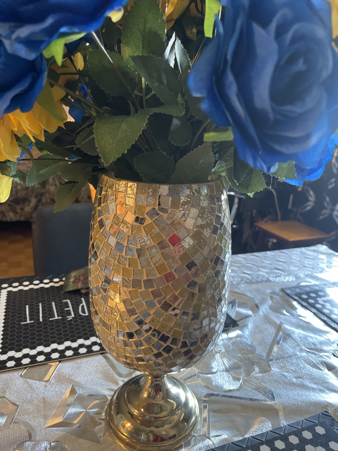 Vase x 2 image indicator(4)