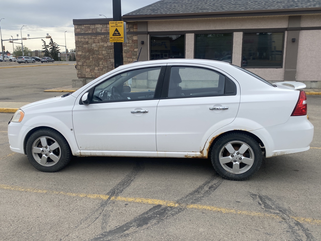 car - photo 2
