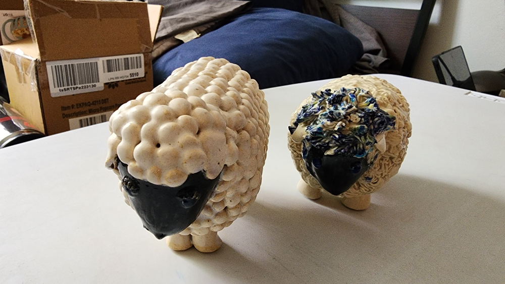 Porcelain sheeps / mutton
