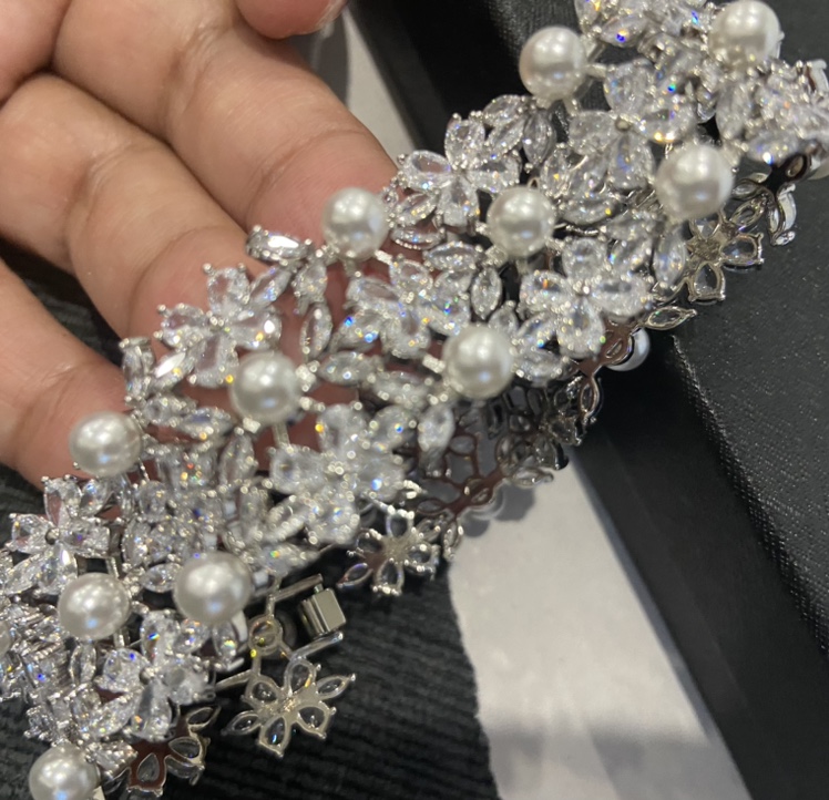 New white gold plated cubic zirconia bracelet image indicator(6)