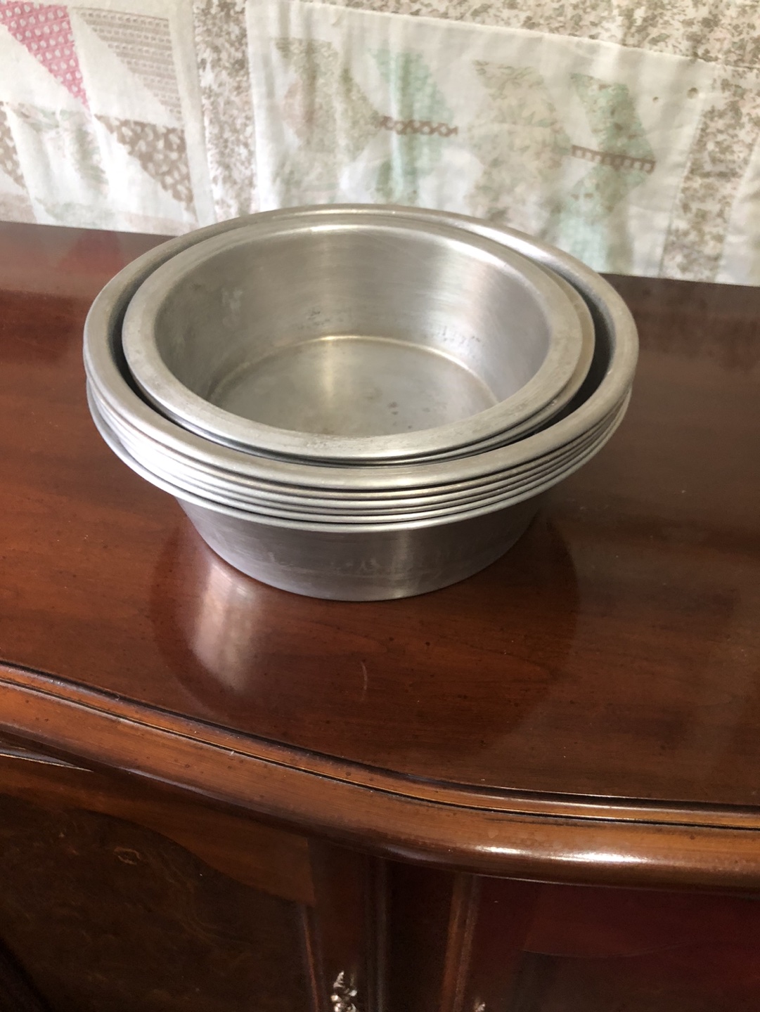 9 Mixing bowls Made of Aluminum