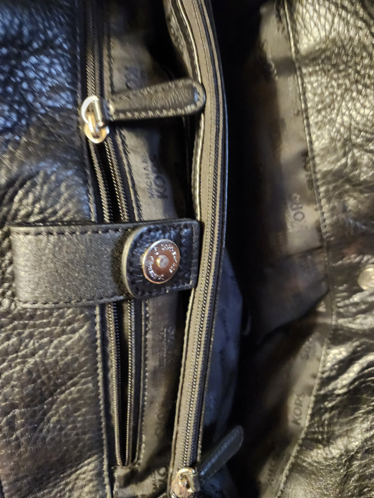 Michael Kors Shoulder Bag (SOLD) image indicator(7)