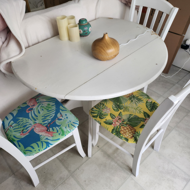 Kitchen table & 4 chairs #freecycle