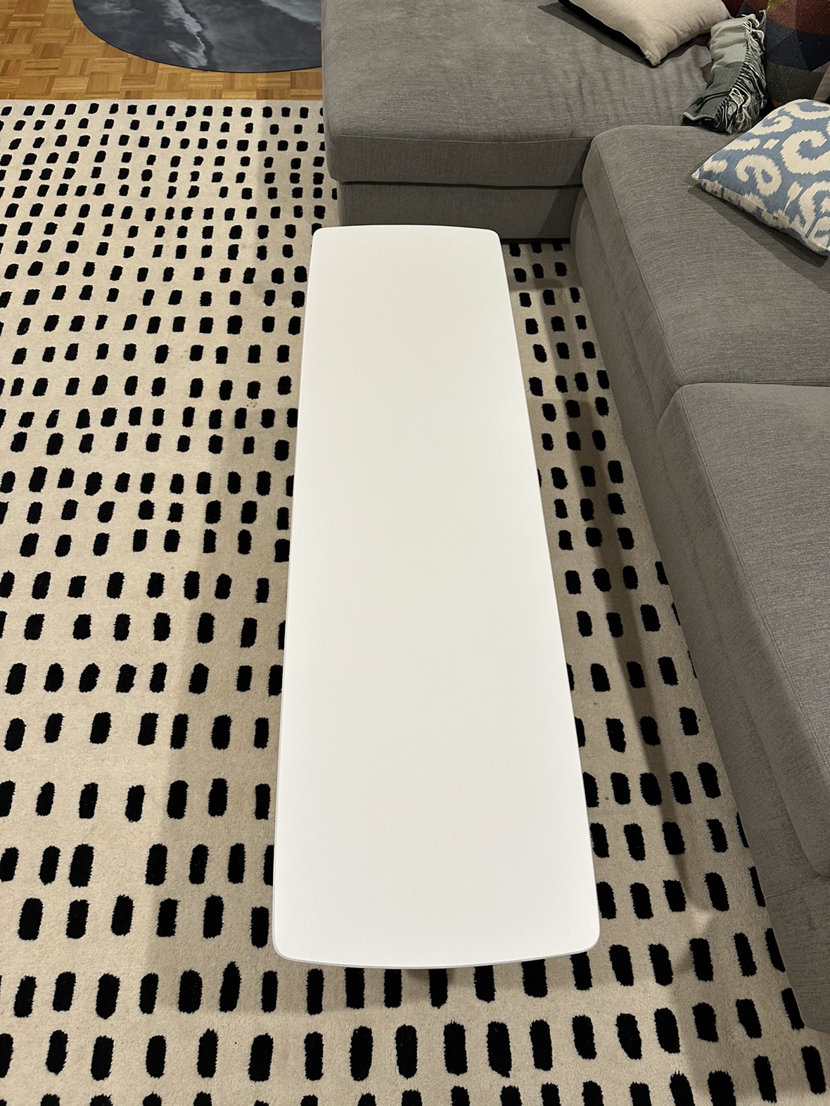 Mid-Century Modern White Coffee Table - photo 2
