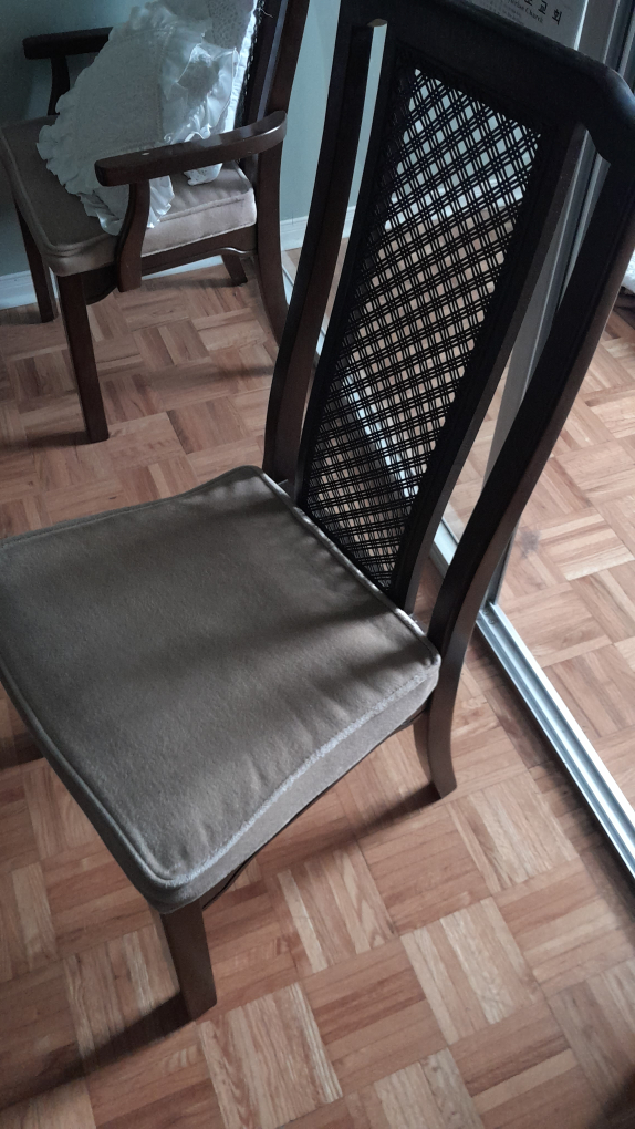 Family dining table with 6 chairs and a matching cabinet - photo 5