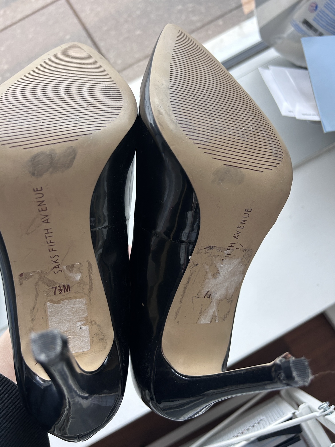 Saks Fifth Avenue black heels size 7.5 - photo 4
