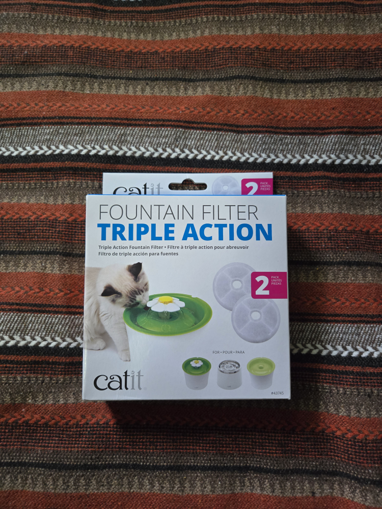 Cat water fountain w/filters (Catit) - photo 4