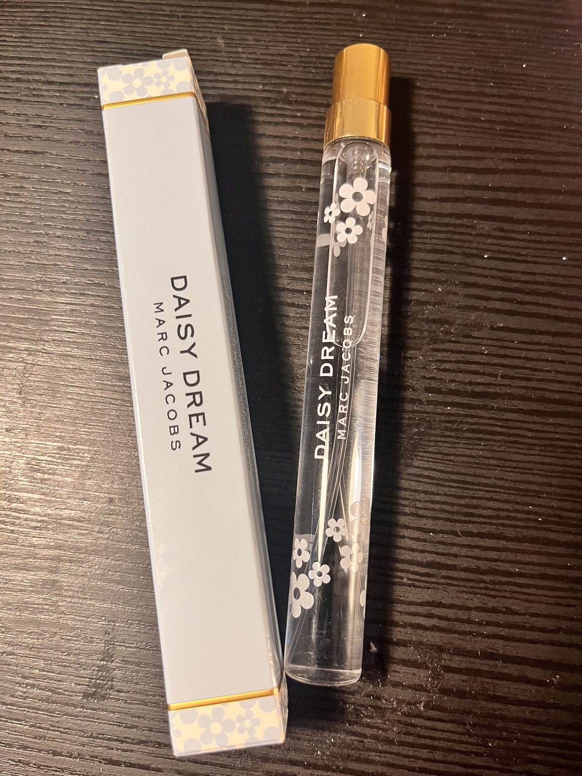 marc jacobs 10ml travel size daisy dream perfume thumbnail