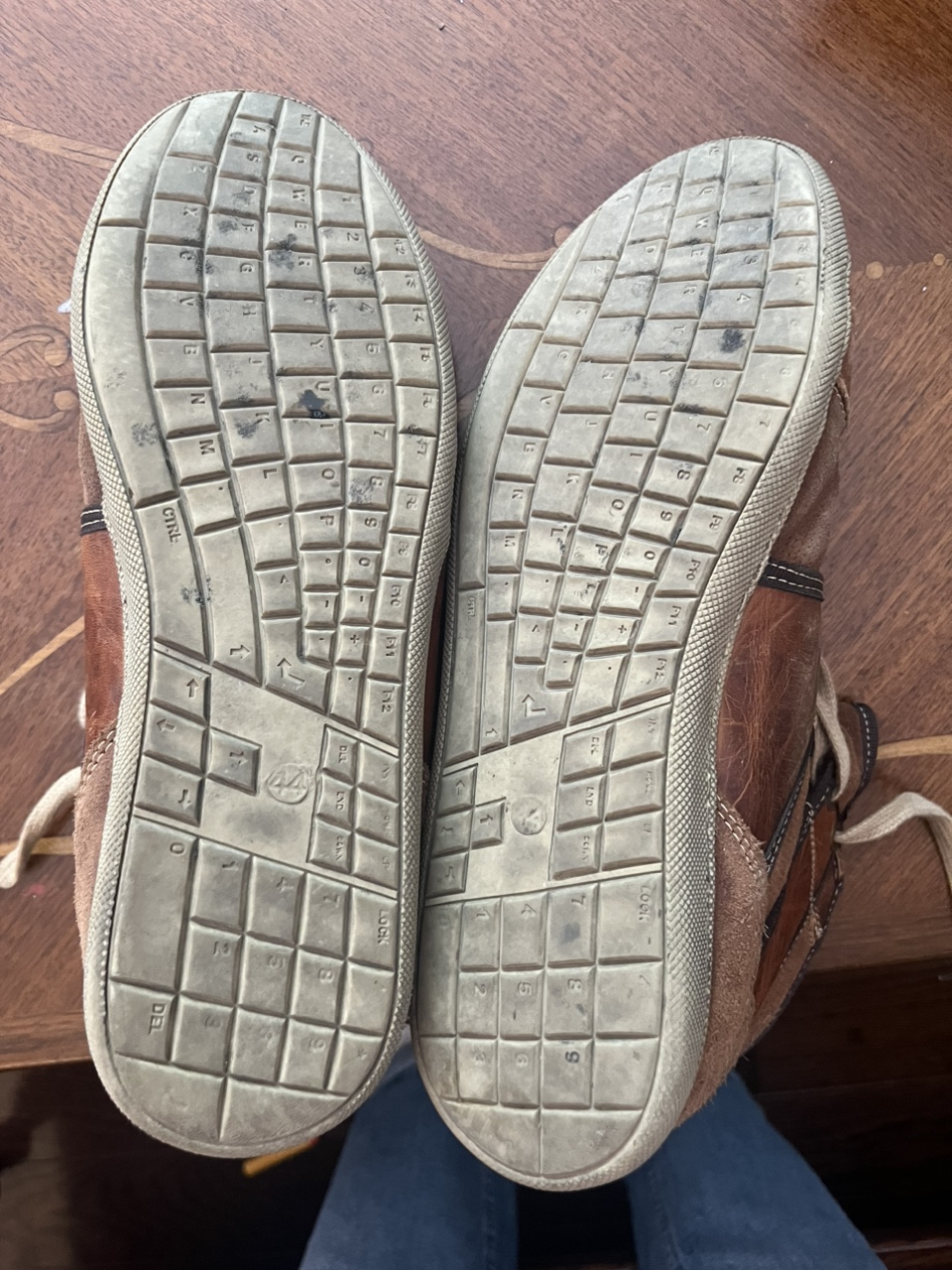 Dune sneakers image indicator(4)