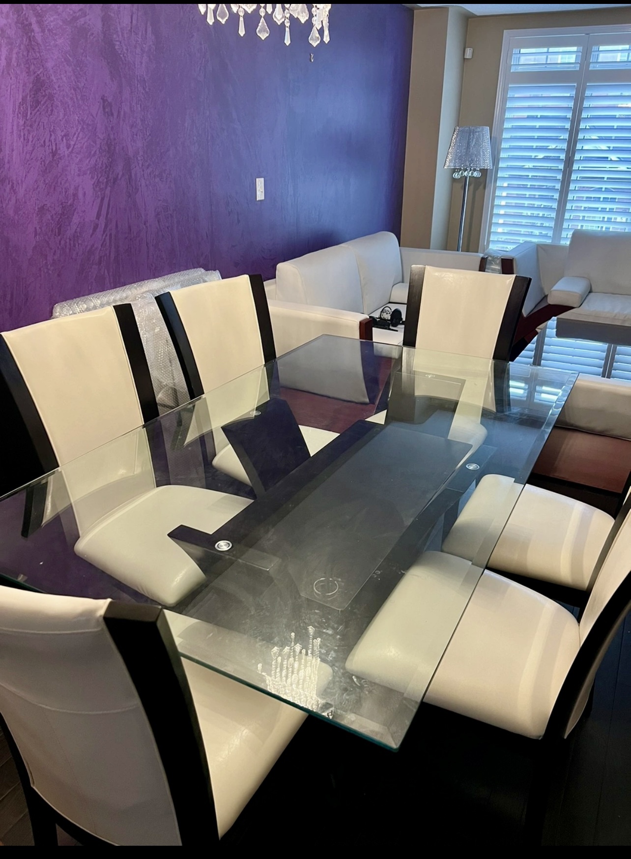 Stunning Dining Table set with 6 chairs - photo 2