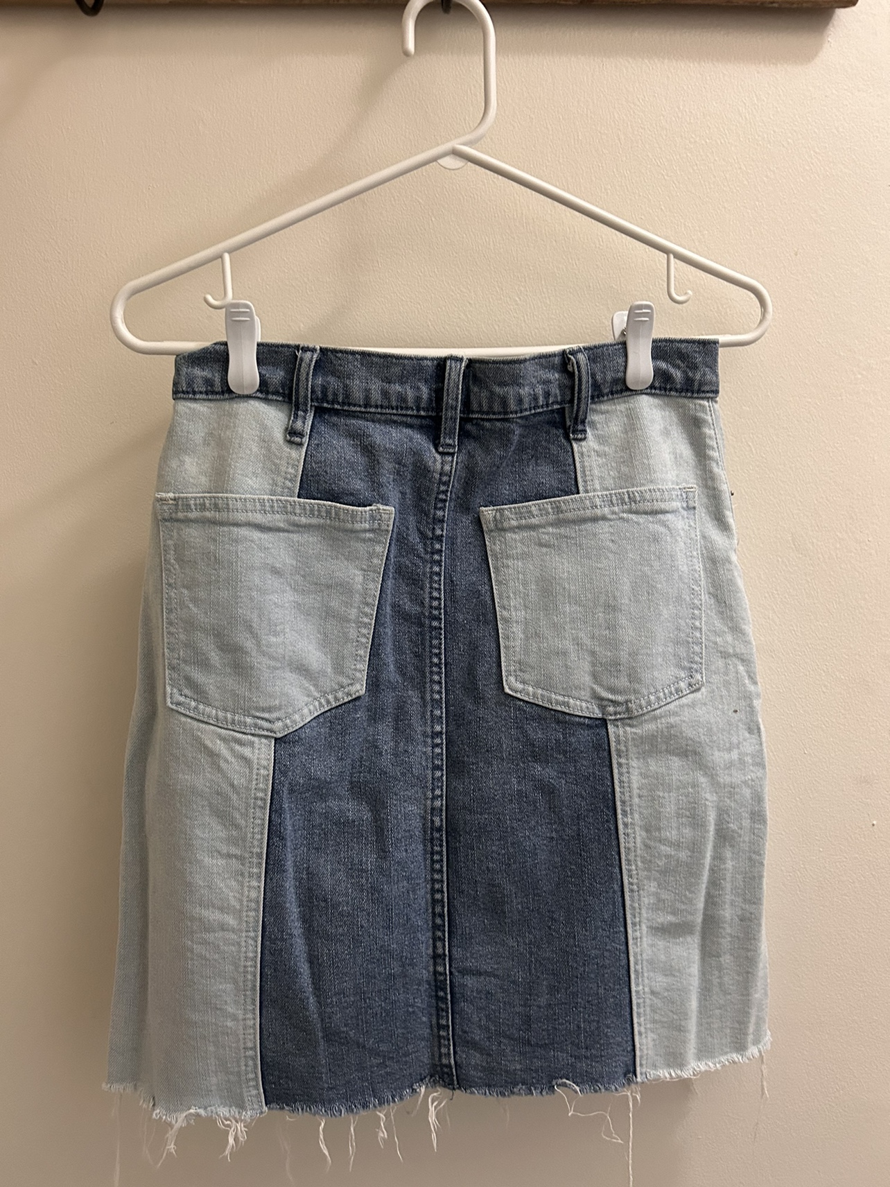 Denim button-up skirt image indicator(2)