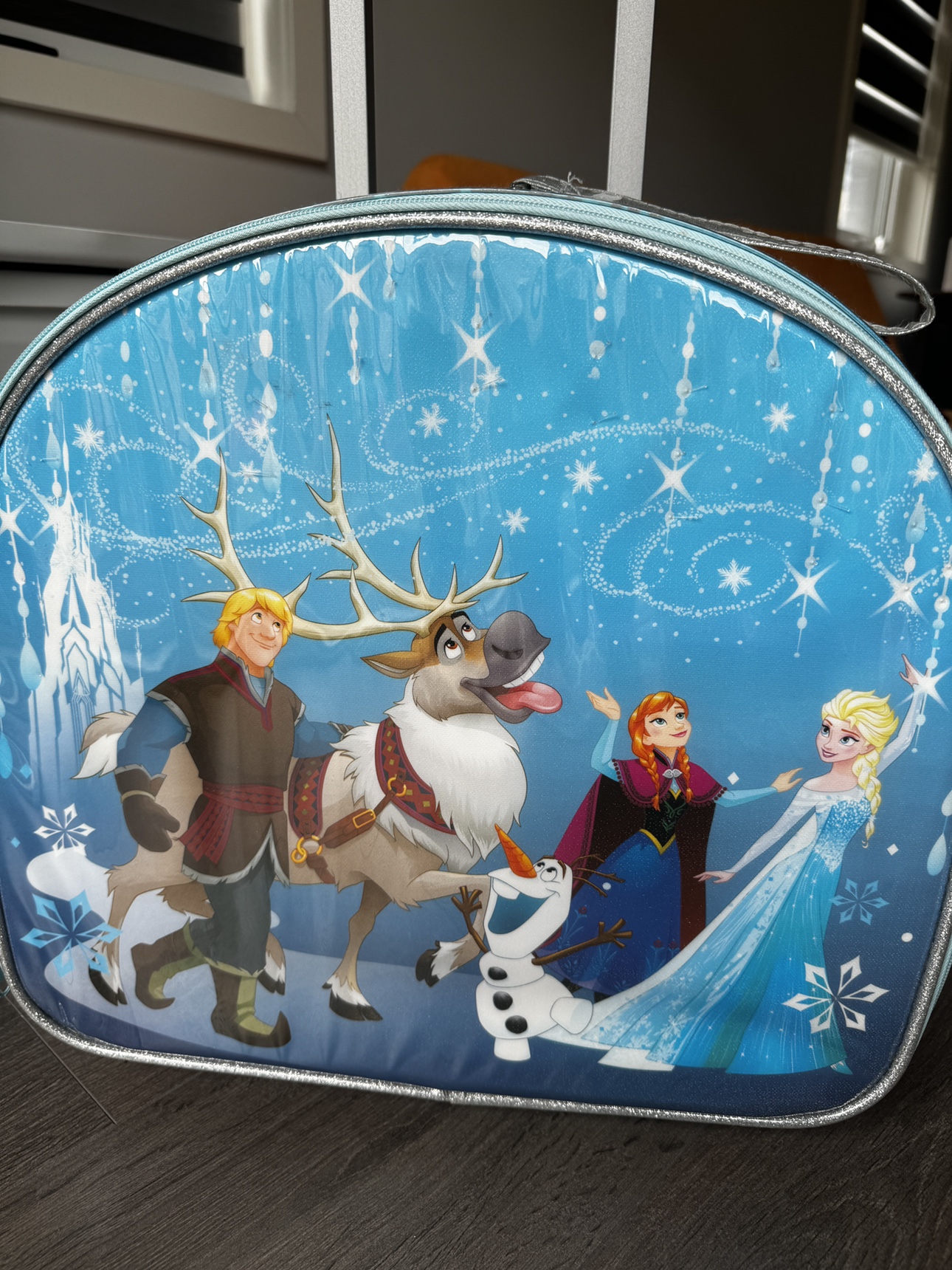 Disney store original kids Frozen luggage image indicator(6)