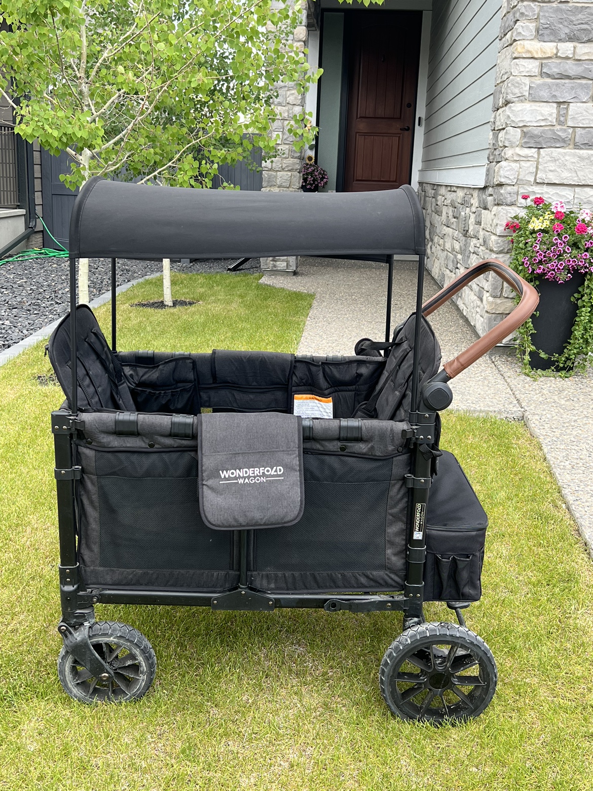 WONDERFOLD WAGON LUXURY BRAND NEW