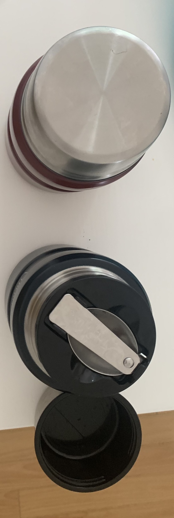 Two Thermos - photo 2