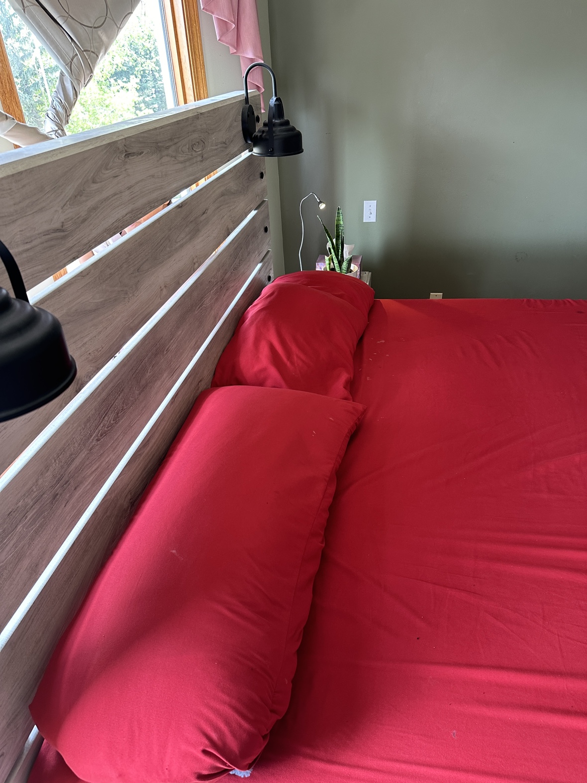 Elegant King Size Bed for Sale - Available for Immediate Pickup! - photo 3