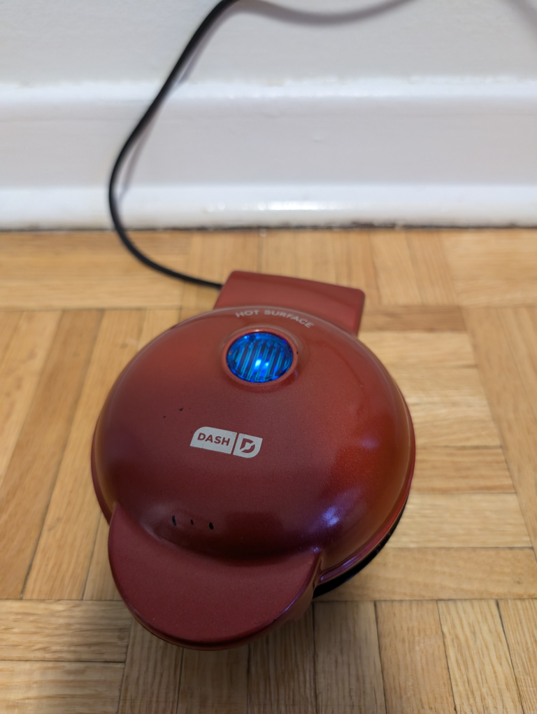 Dash waffle maker thumbnail