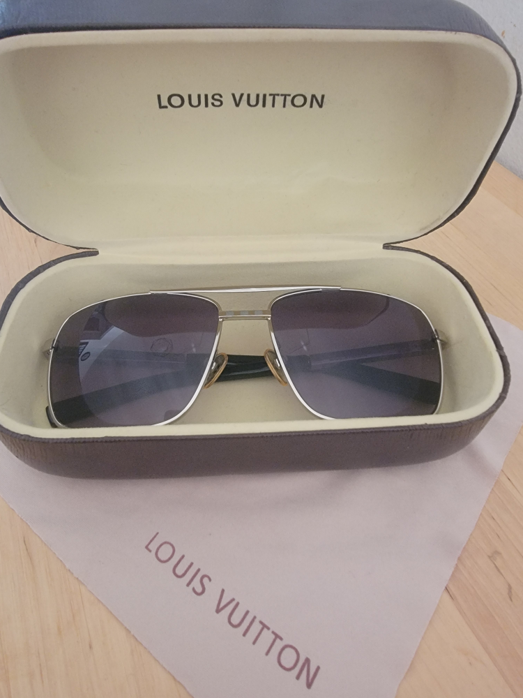 Authentic Louis Vuitton Attitude Men's sunglasses