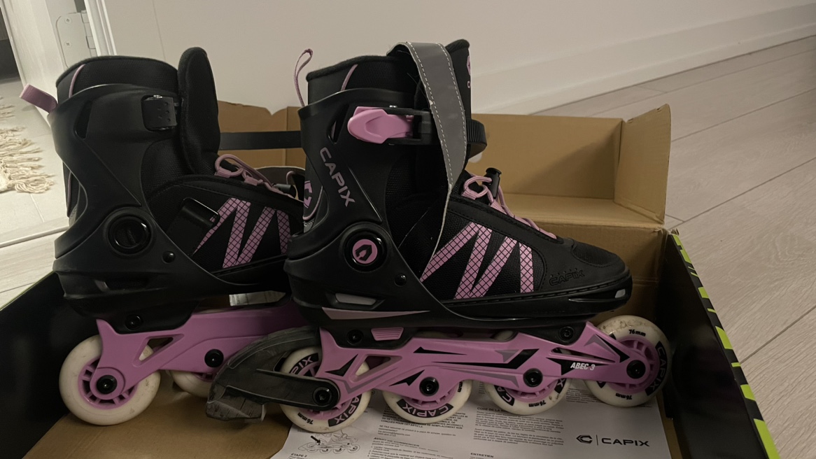 Roller skates set