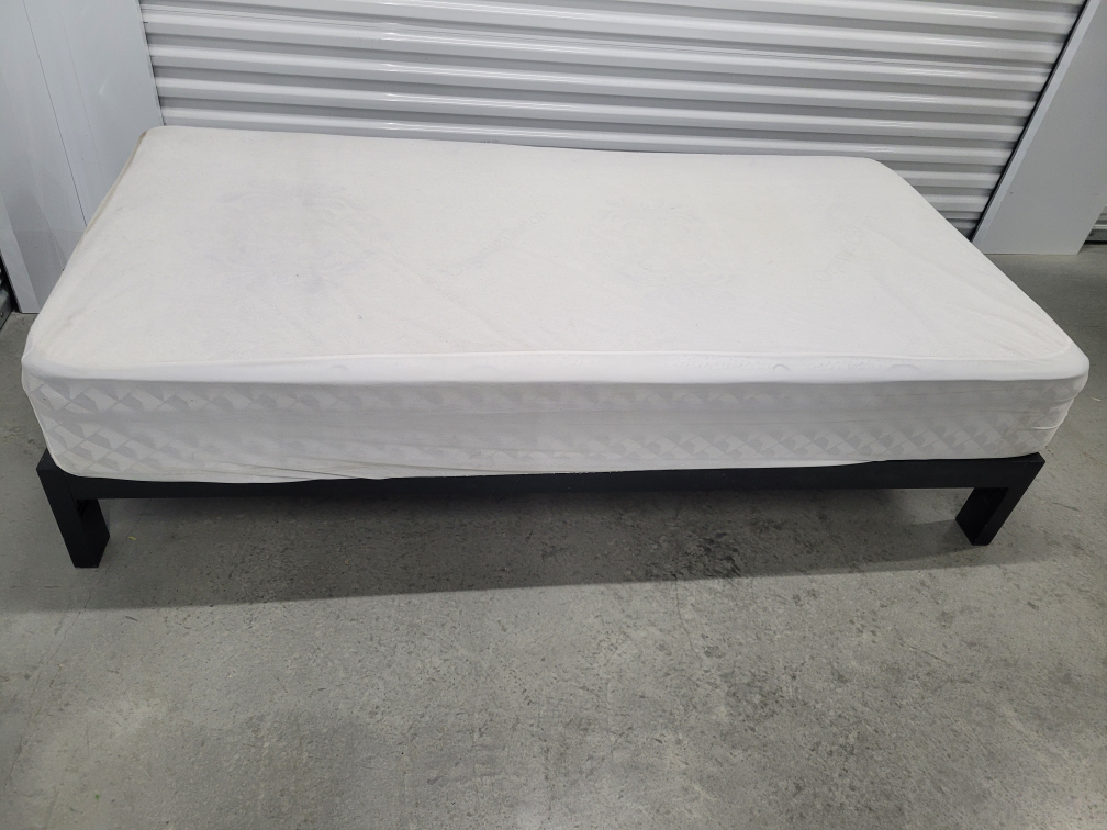 Organic Cotton Twin Mattress with platform bedframe - photo 5