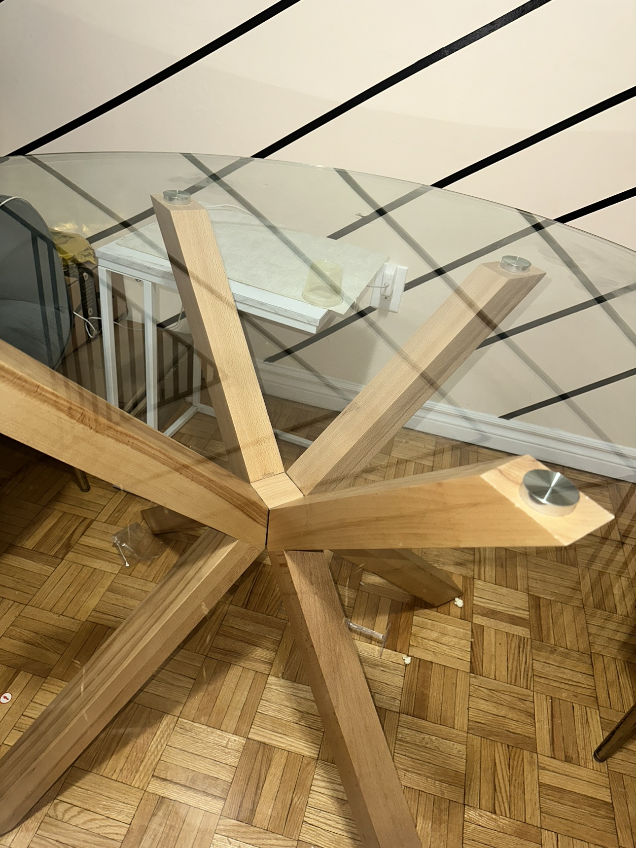 Round Glass Table - photo 2