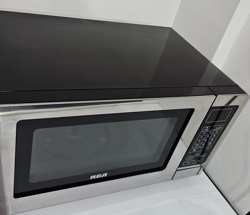 RCA Microwave - photo 3