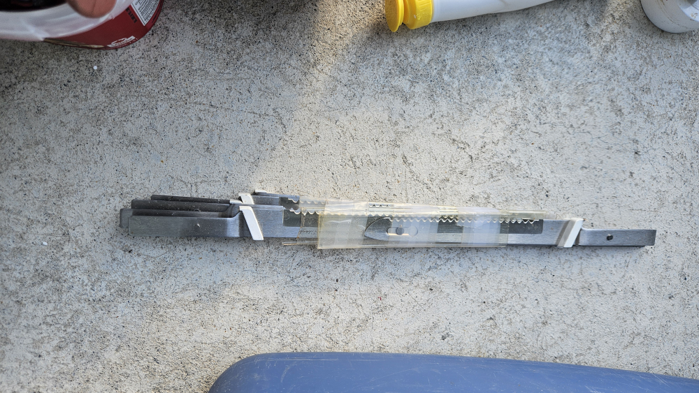 VINTAGE SPACEMAKER ELECTRIC KNIFE image indicator(3)