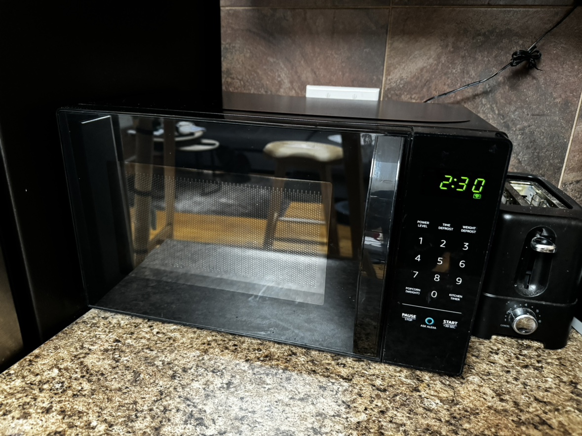 Microwave - photo 2