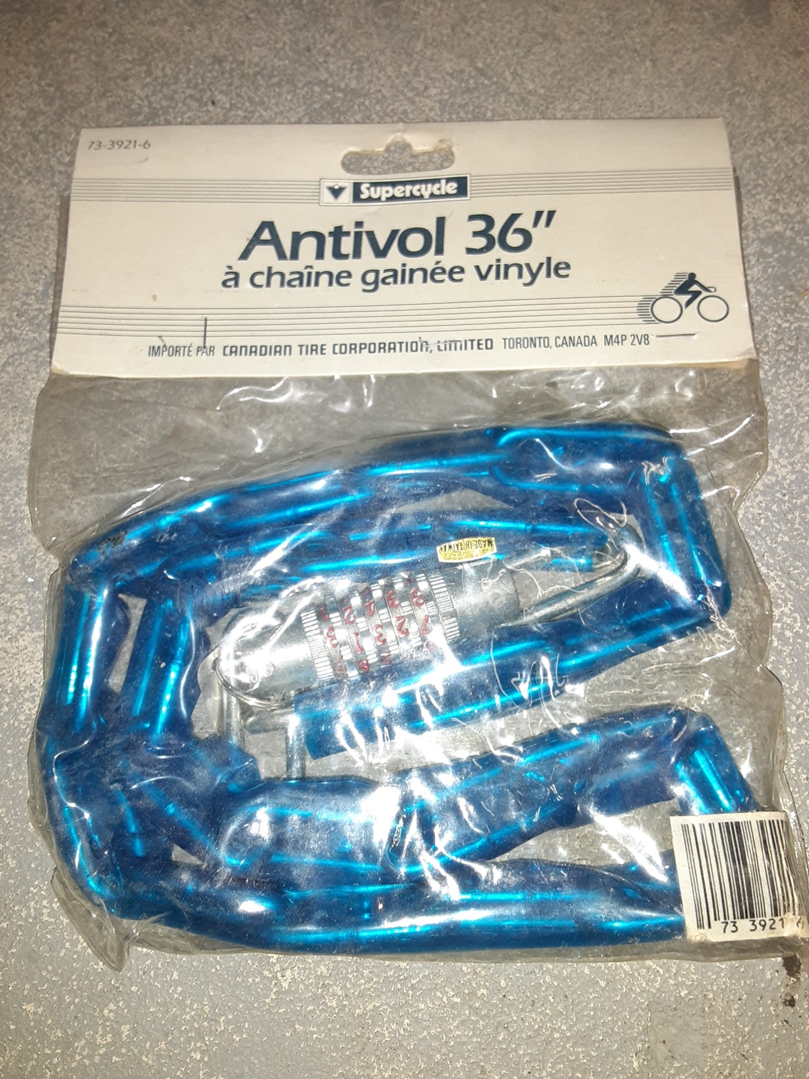 BIKE AND ASSORTED ACCESSORIES image indicator(4)