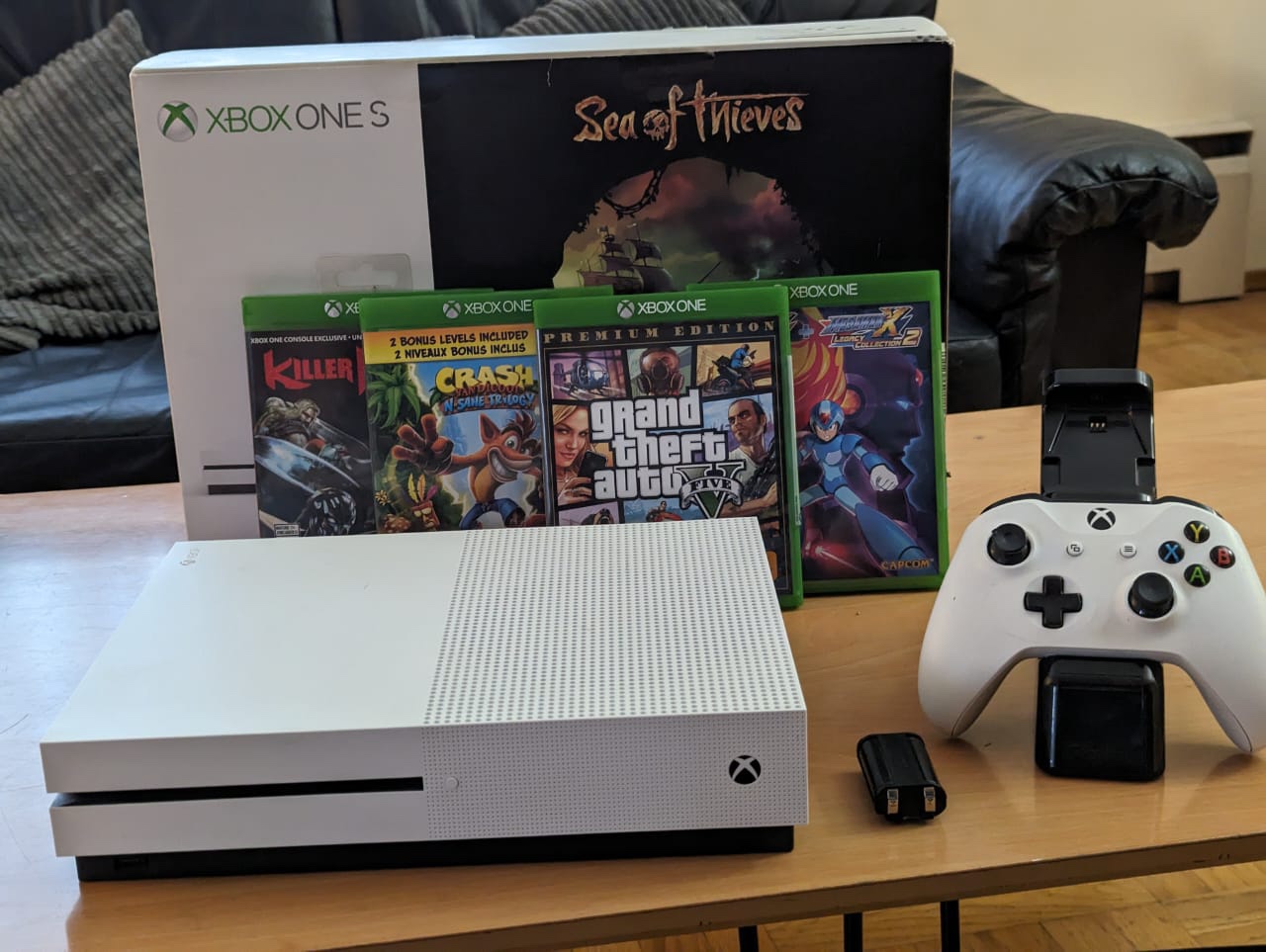 Xbox One S 1 TB thumbnail