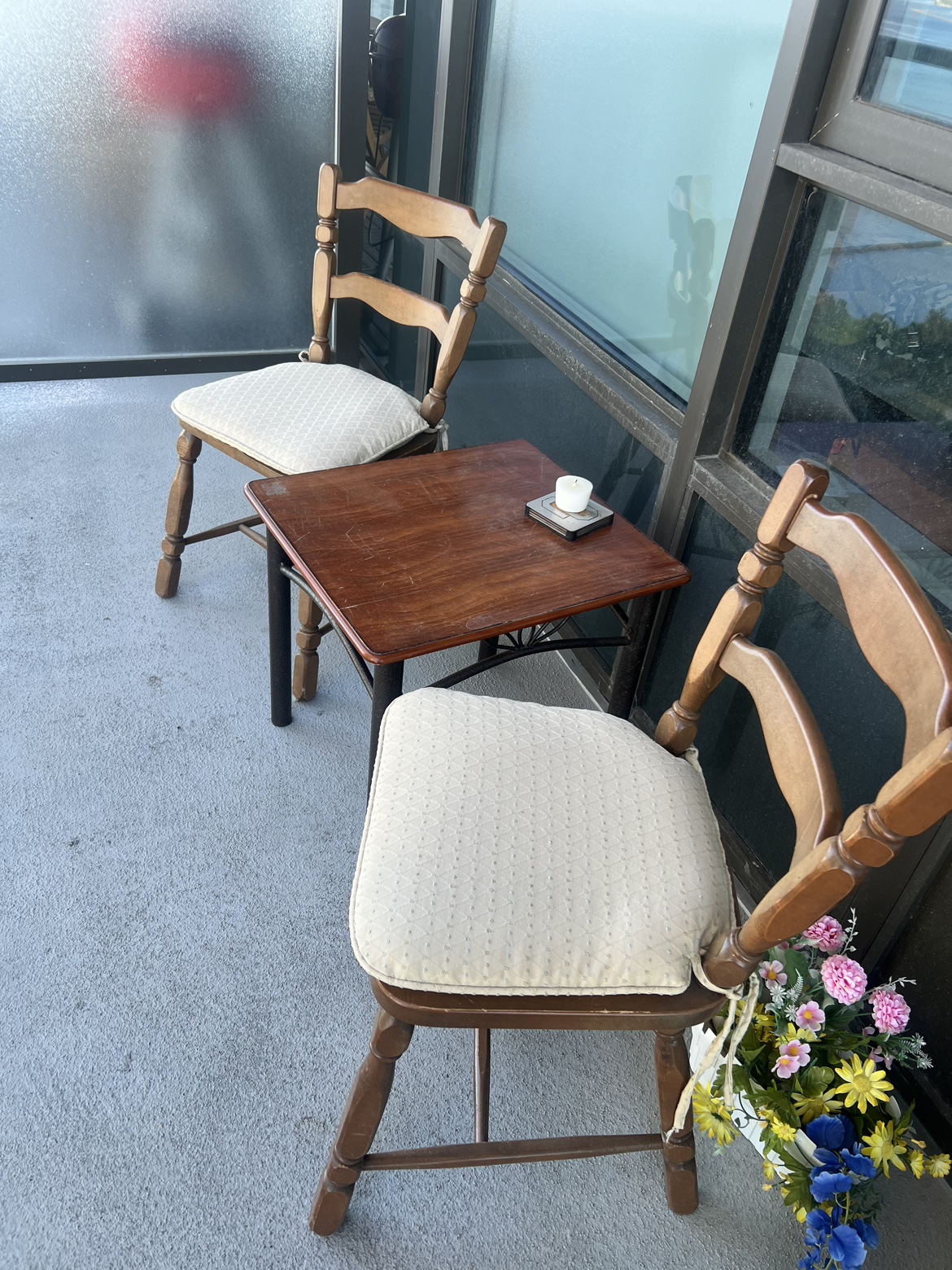 Outdoor vintage coffee table & chair set of two - photo 2