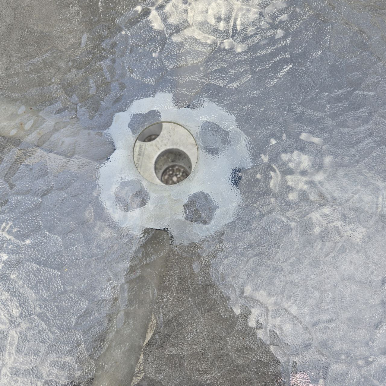 Round Garden Glass Table With Metal Feet - 28x40 inches image indicator(5)