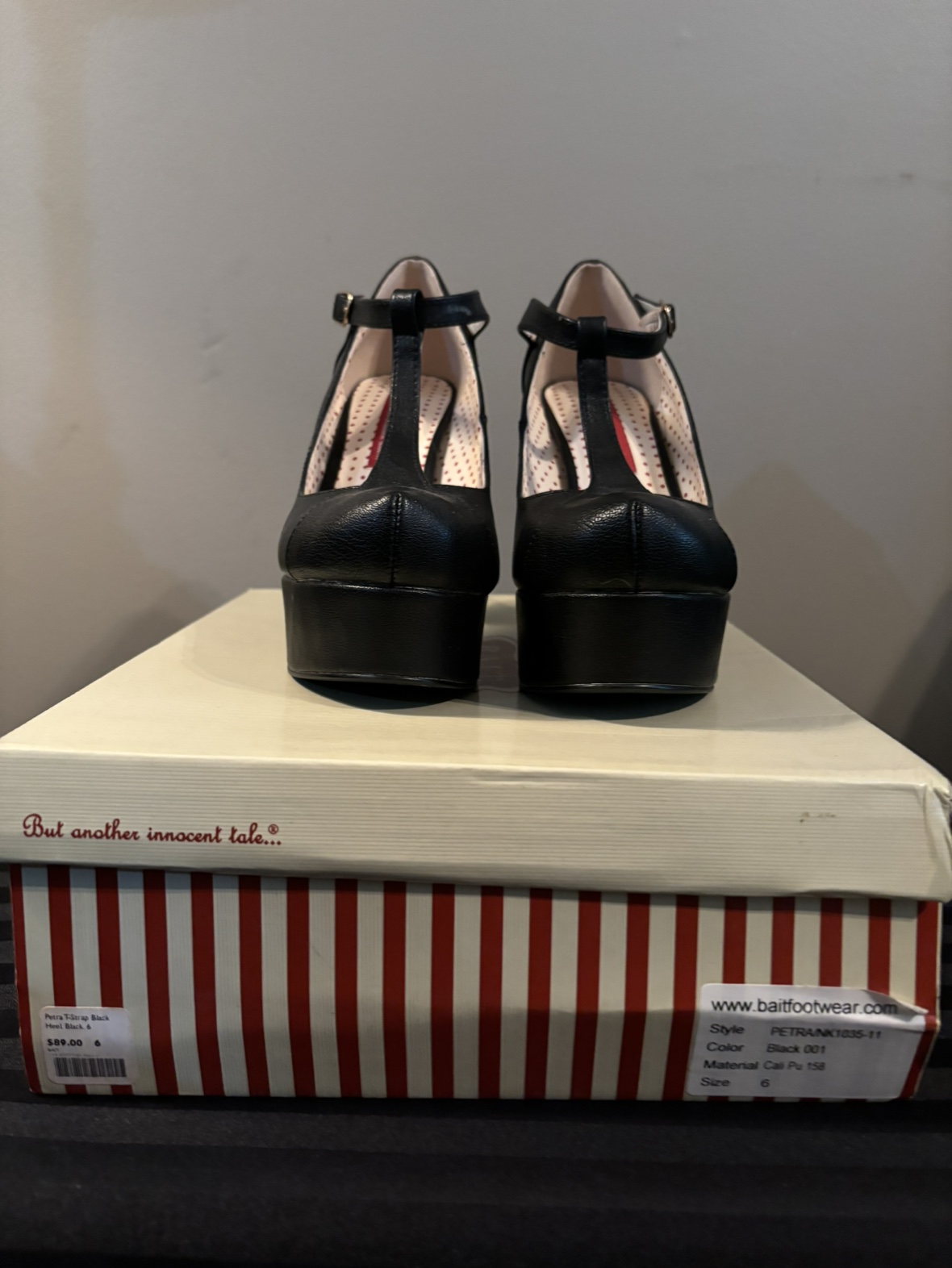 Platform Pinup Heels - Black