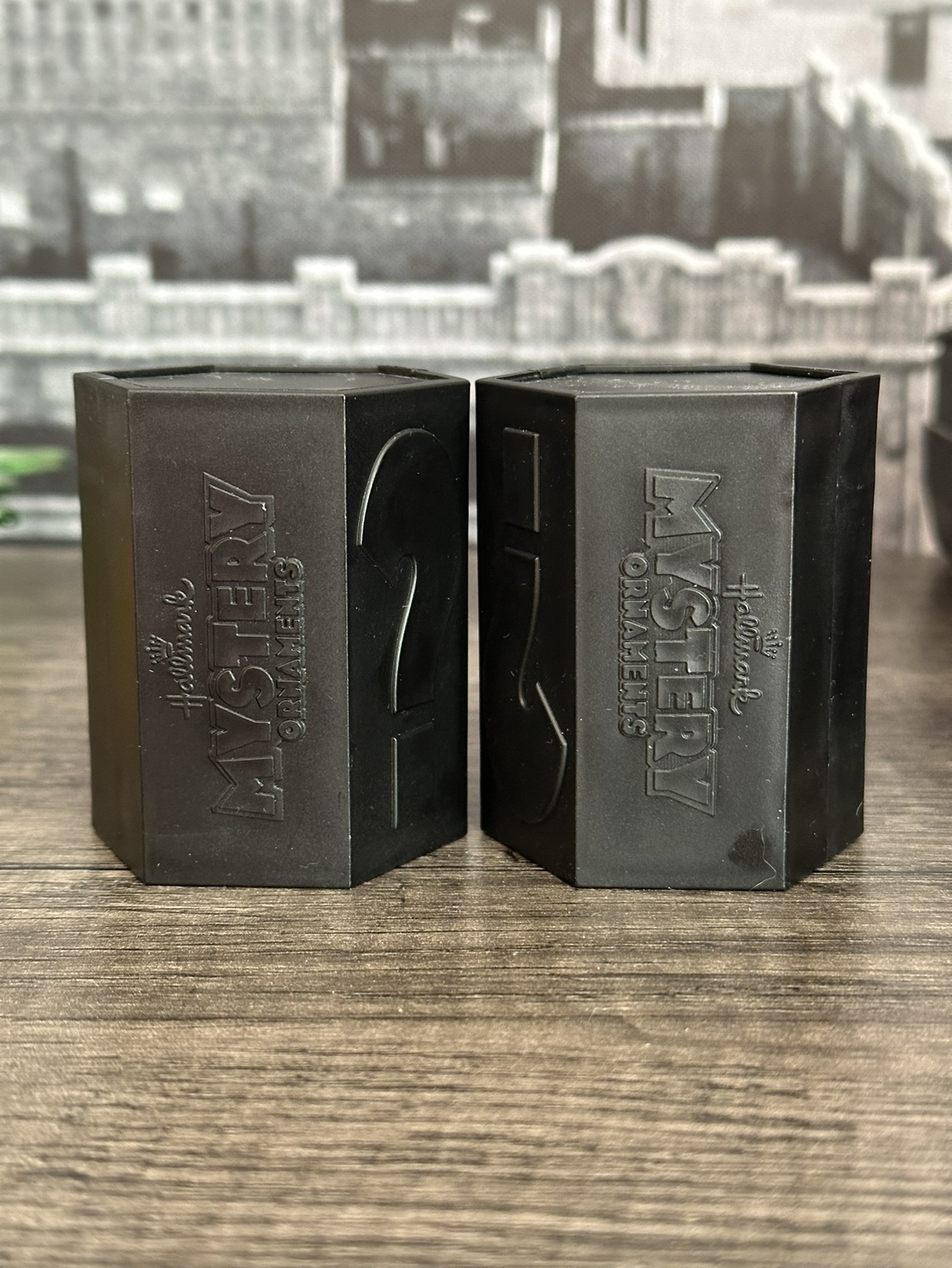 Hallmark Star Wars Mystery Ornaments Leia and Wicket image indicator(2)