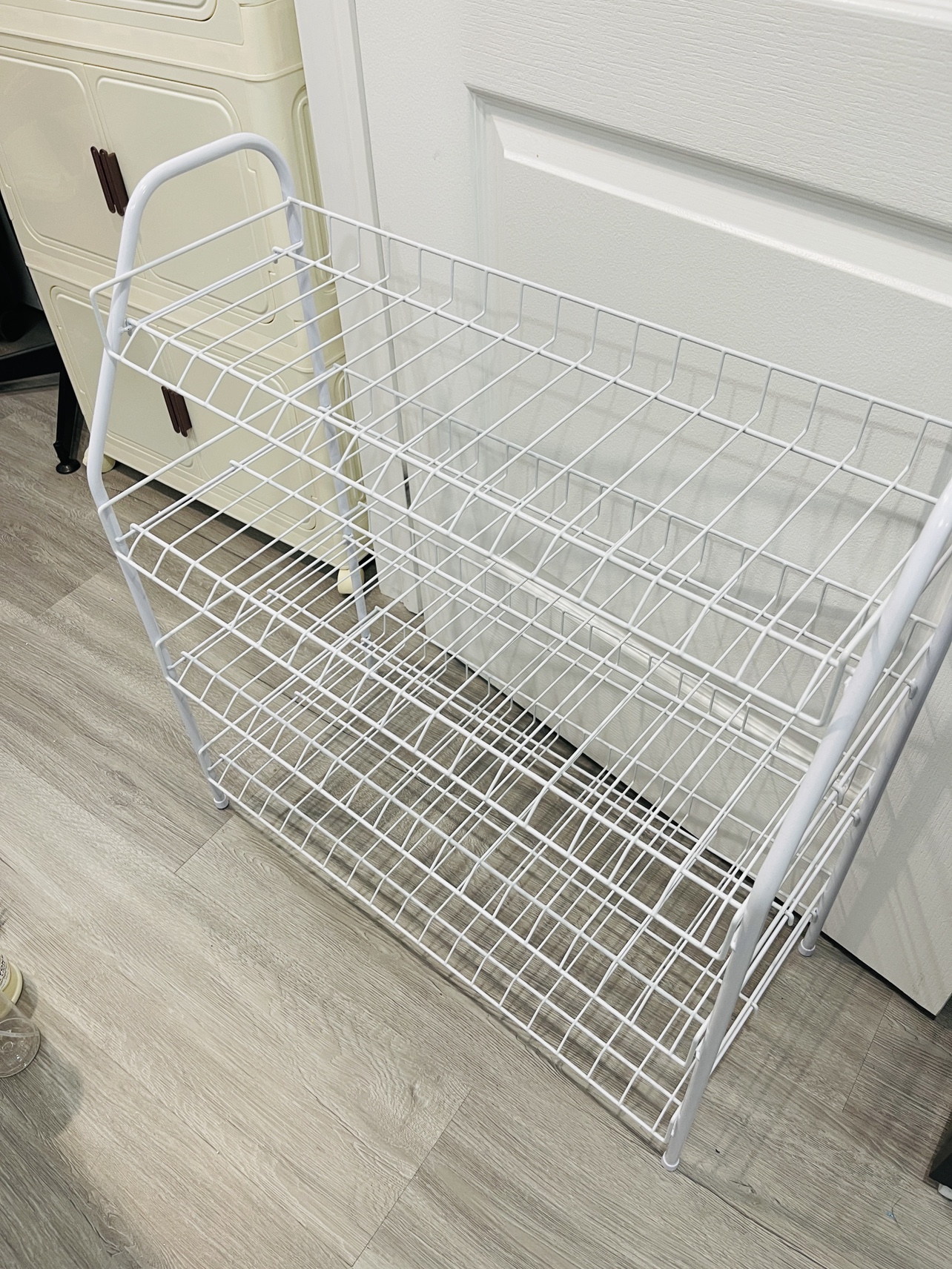 Shoes rack