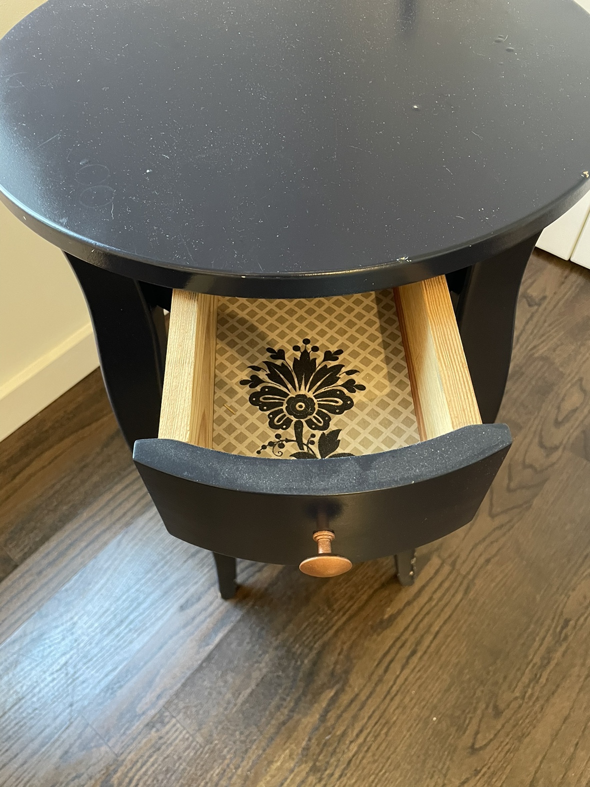 Round end table - photo 4