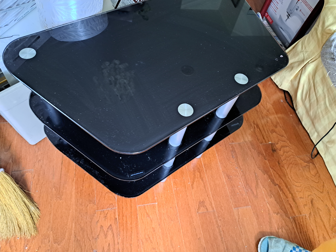 Thermal glass TV stand