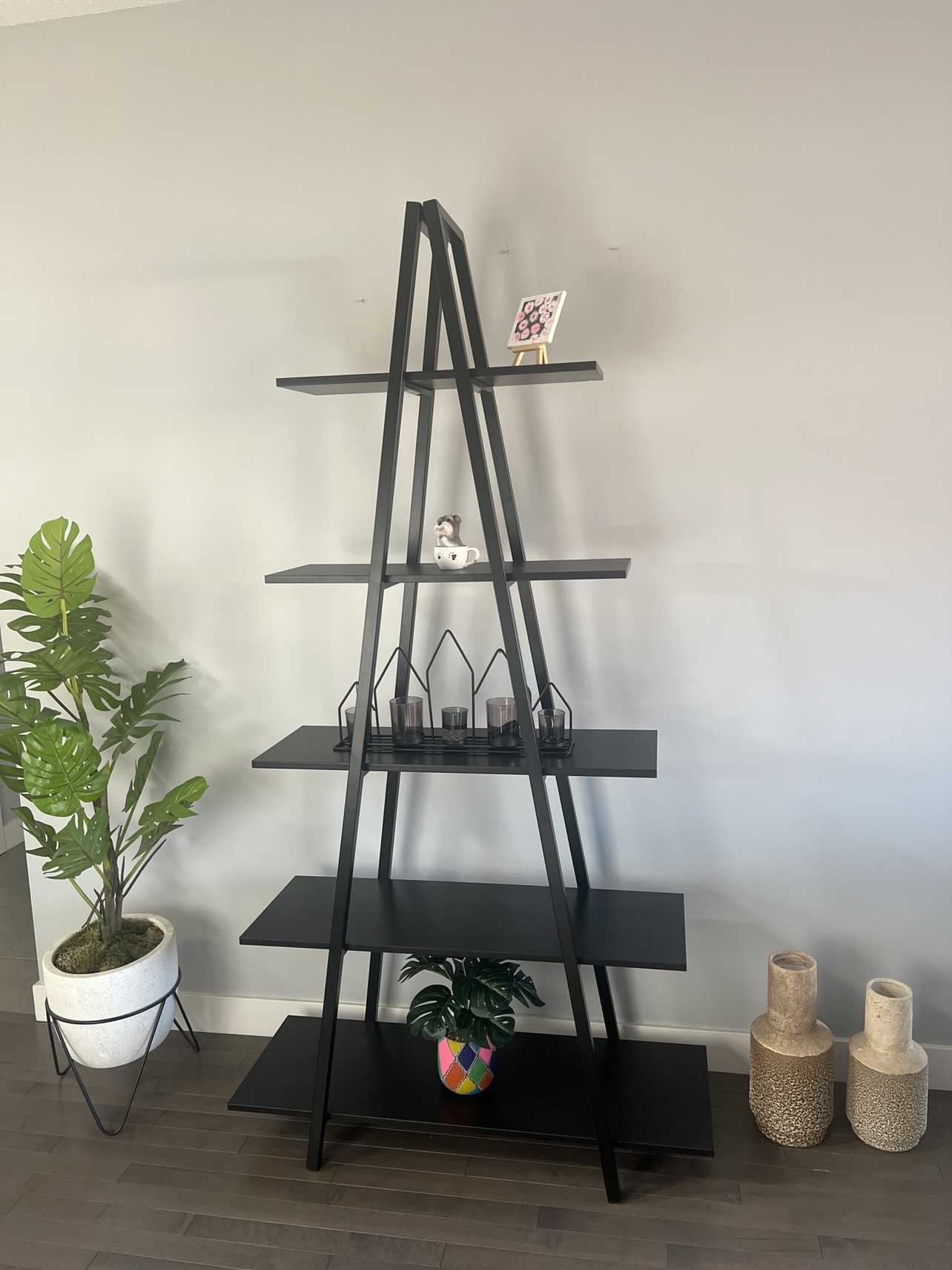 Plant and 2 pot ,A shape decoration table.