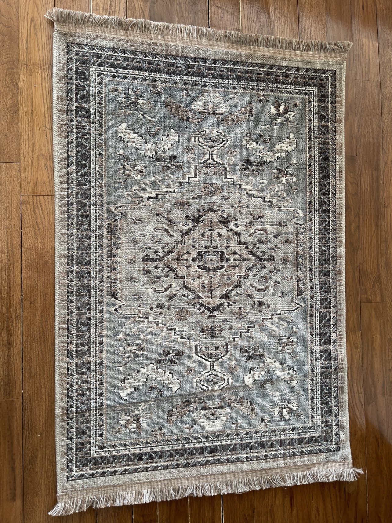 Rug 2’ x 3’