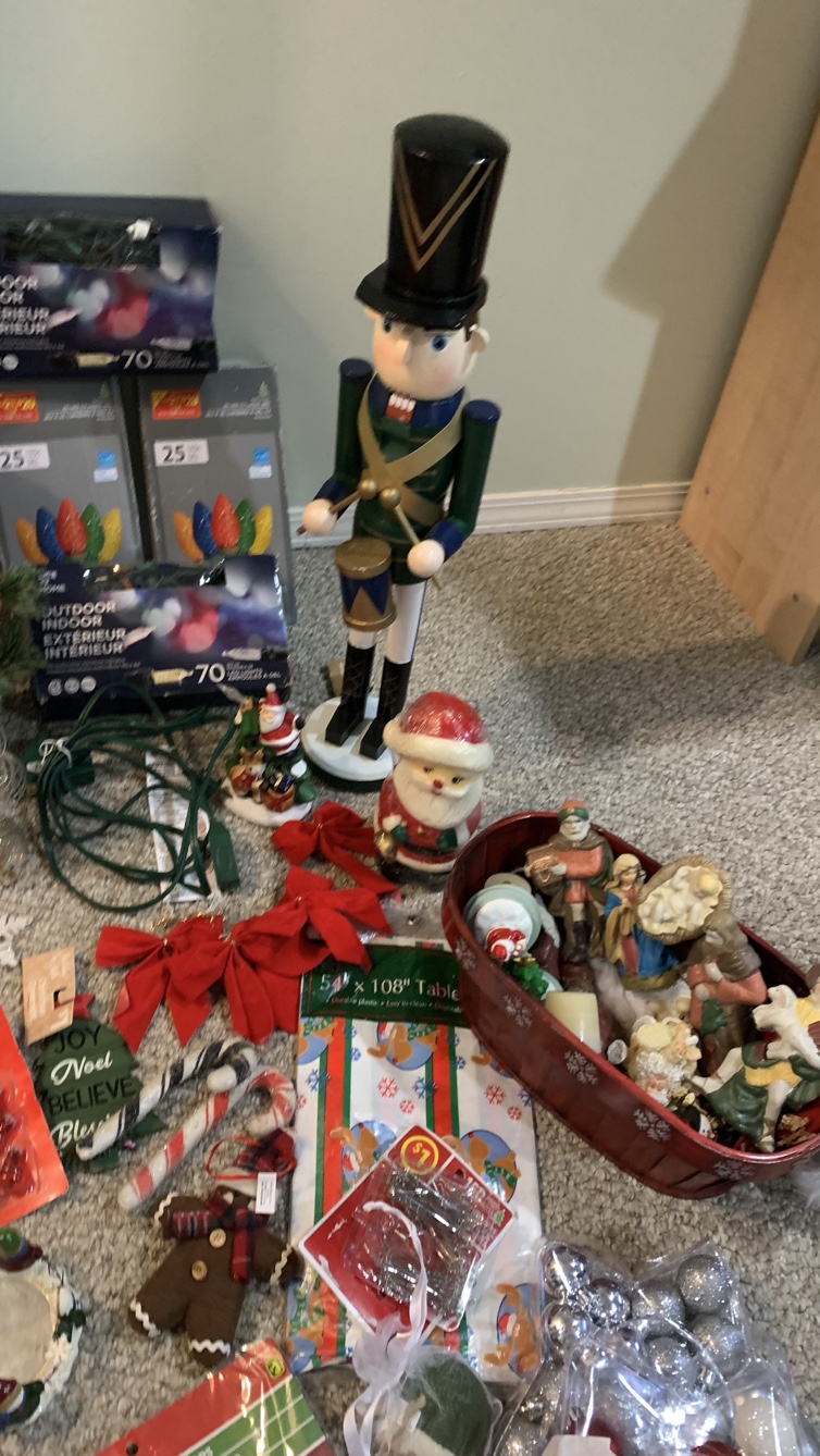 Christmas lights and decorations - photo 4