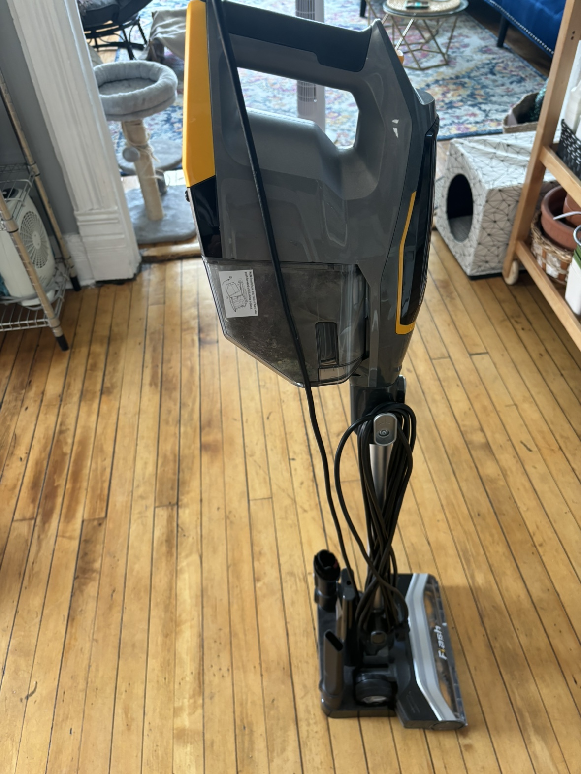 Eureka Flash vacuum cleaner - photo 2