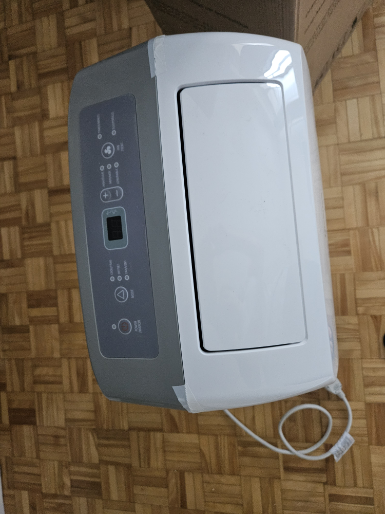 Hisense Portable Air Conditioner-new, quiet - photo 2